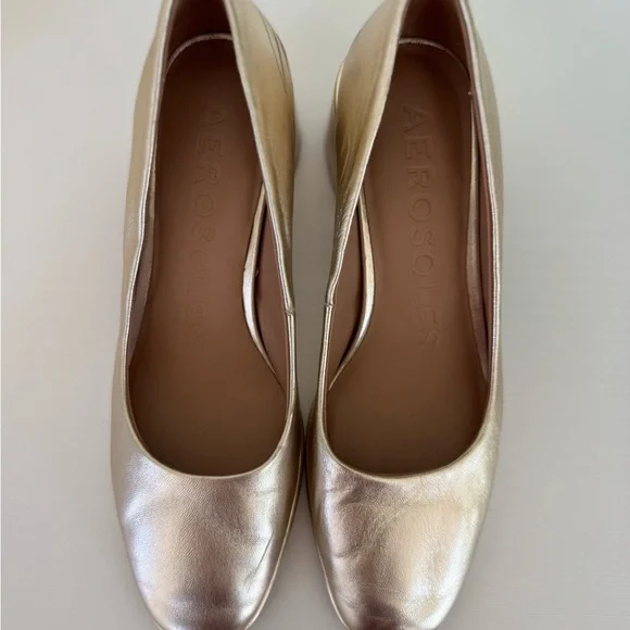 Aerosoles “Alae” Block Heel Round Toe Pumps - Picture 10 of 10